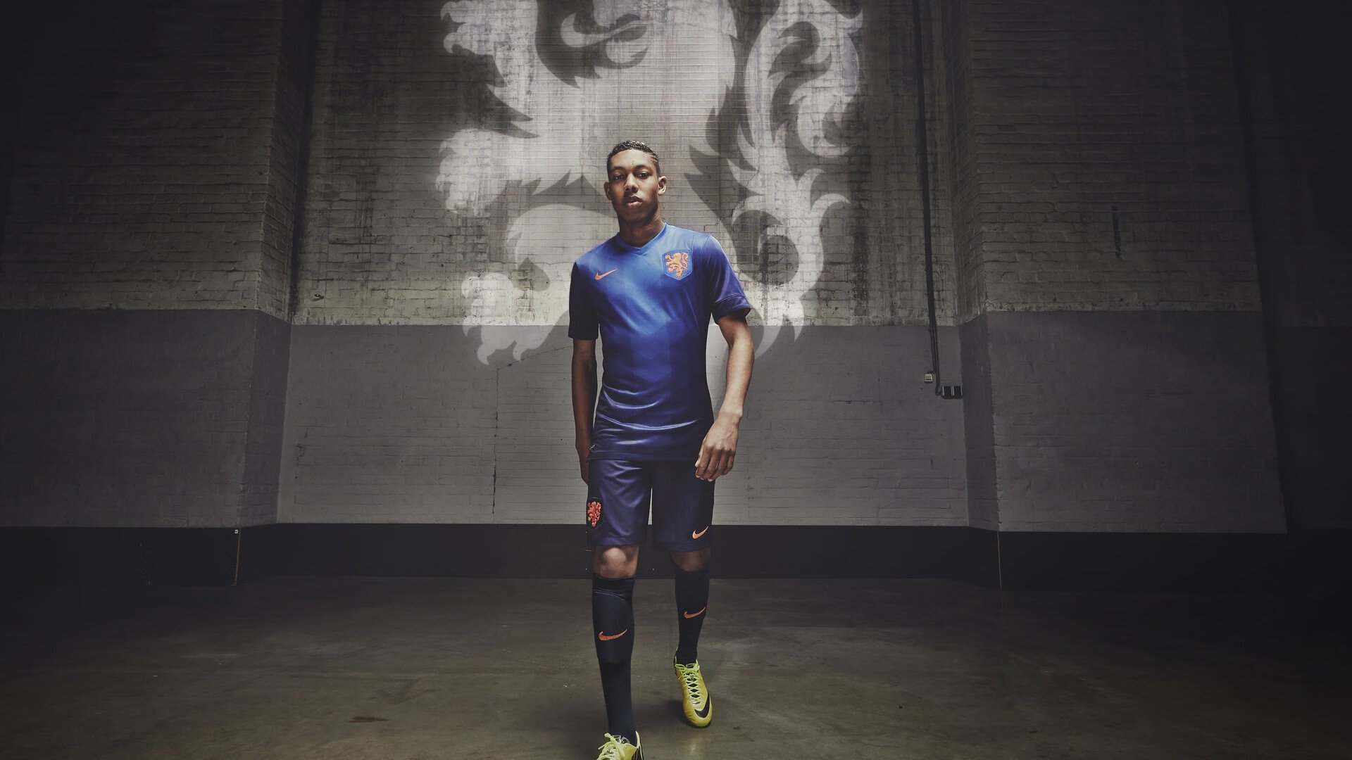 1.8亿先生降维打击！弗拉霍维奇狂轰33+15+7，打牙买加如入无人之境